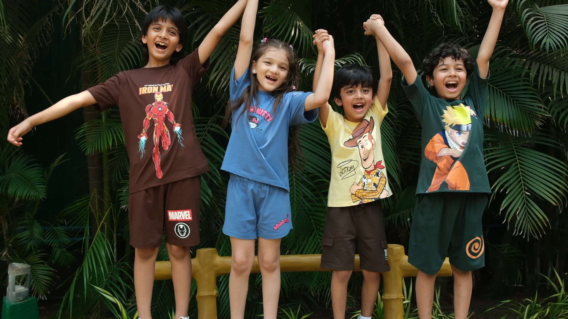 What Are the Best Kids Clothes for Outdoor Play?