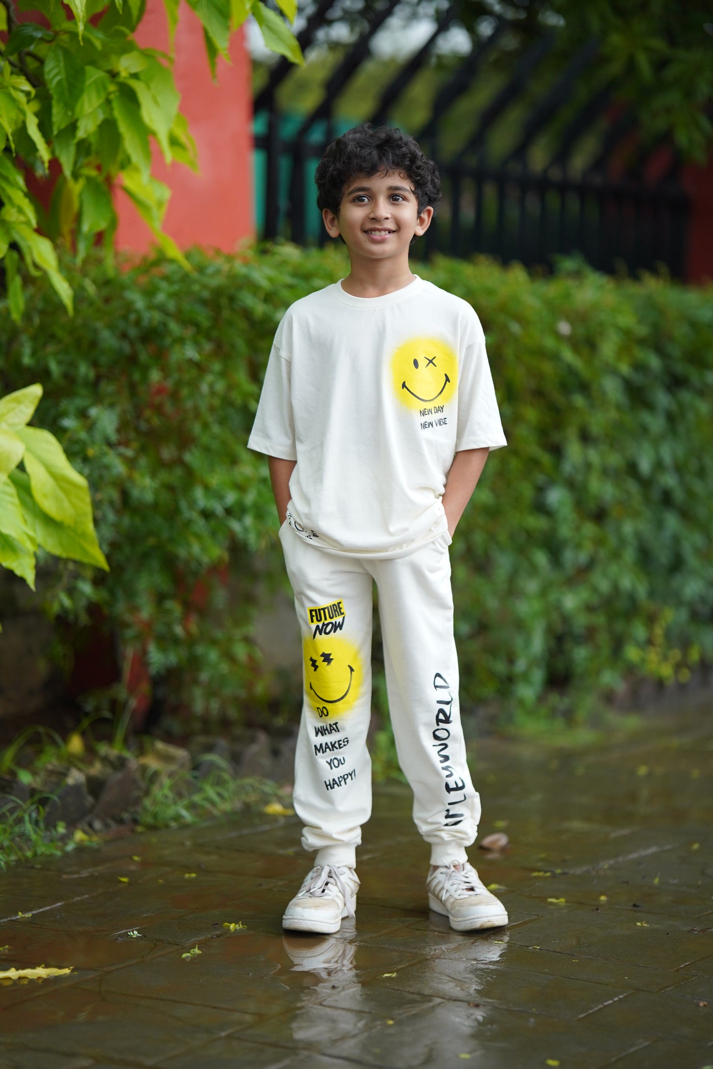 SMILEYWORLD ® New Day New Vibe Co-Ord Set